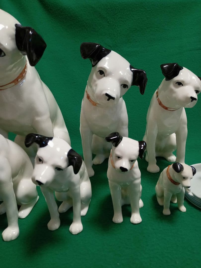 美品VICTORニッパー犬陶器製の置物 7体セットとオマケ