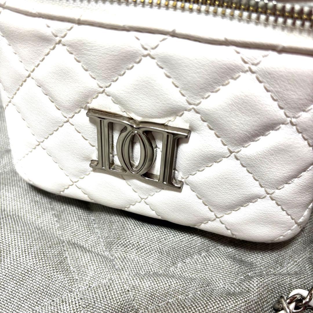 【Darich】 キルティングスクエア ミニバッグ ホワイト シルバーパーツ