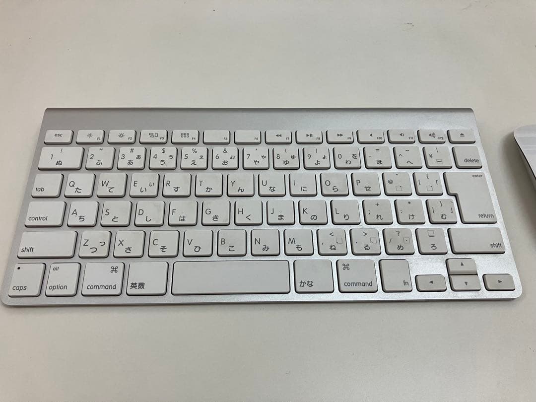 iMac 21.5インチ late2013 純正キーボード・マウス付き