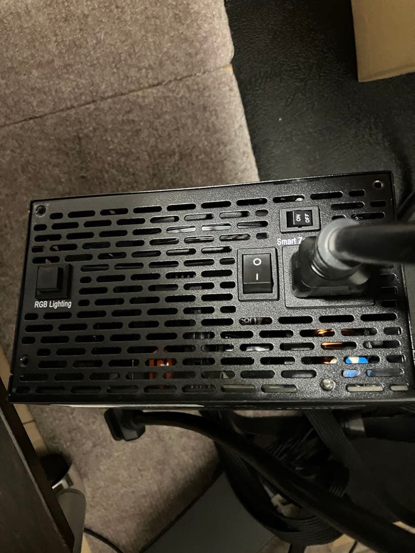 PC 電源ユニット　1050W 80＋platinum RGB