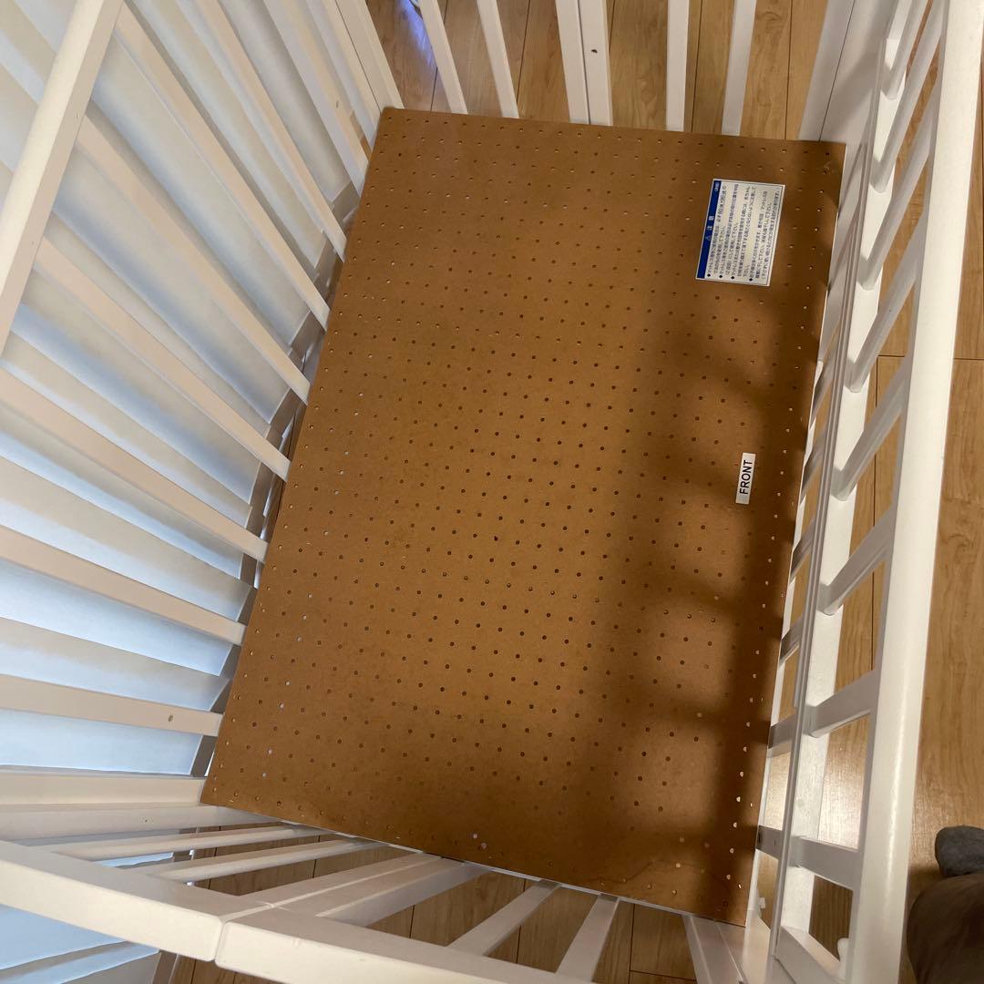 カトージ　ホワイト　ミニベビーベッド キャスター付き 60×90 品番02700