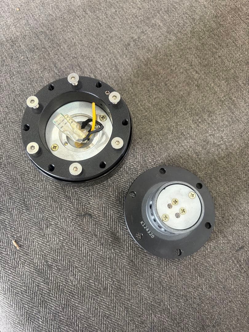 NRGクイックリリース　ステアリングボス ブラック 2端子