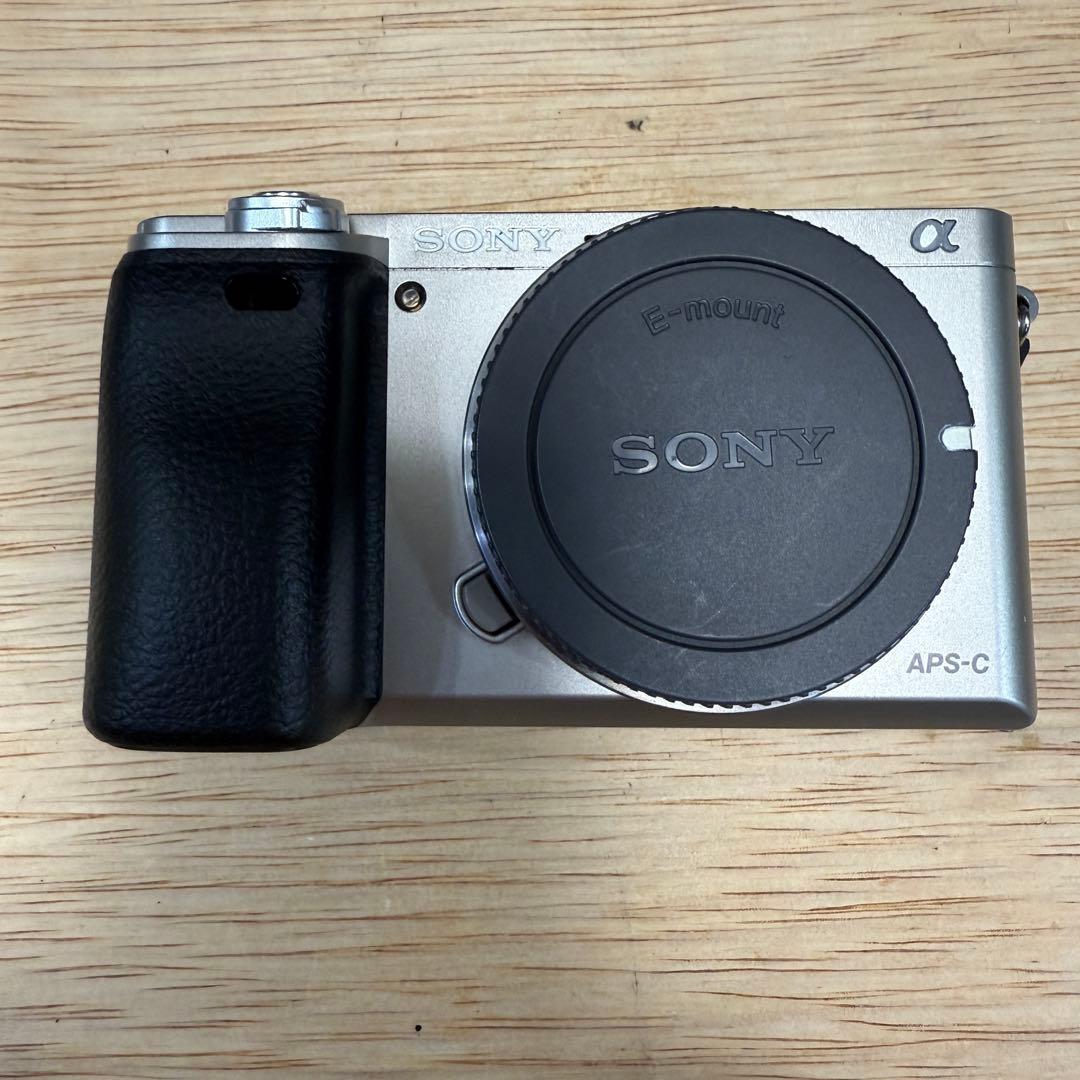 『 8486ショット 』 α6000 ボディSONY 美品　ILCE-6000