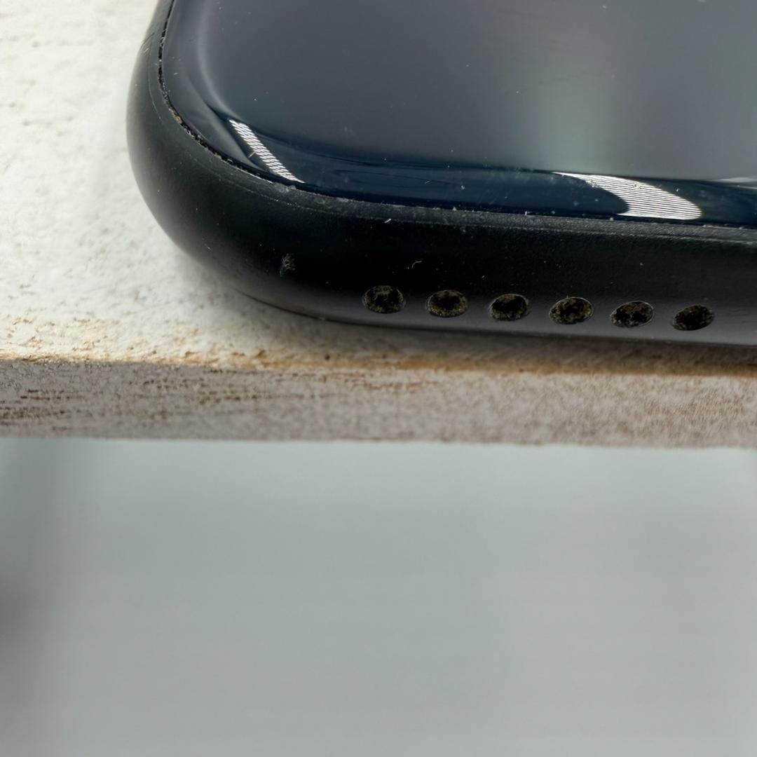 iPhone SE第3世代 64GB ミッドナイト 384