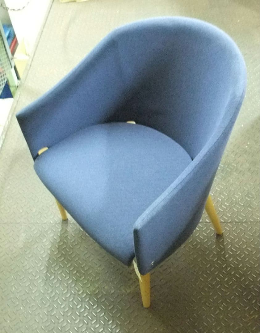 イタリアモダン調背R椅子