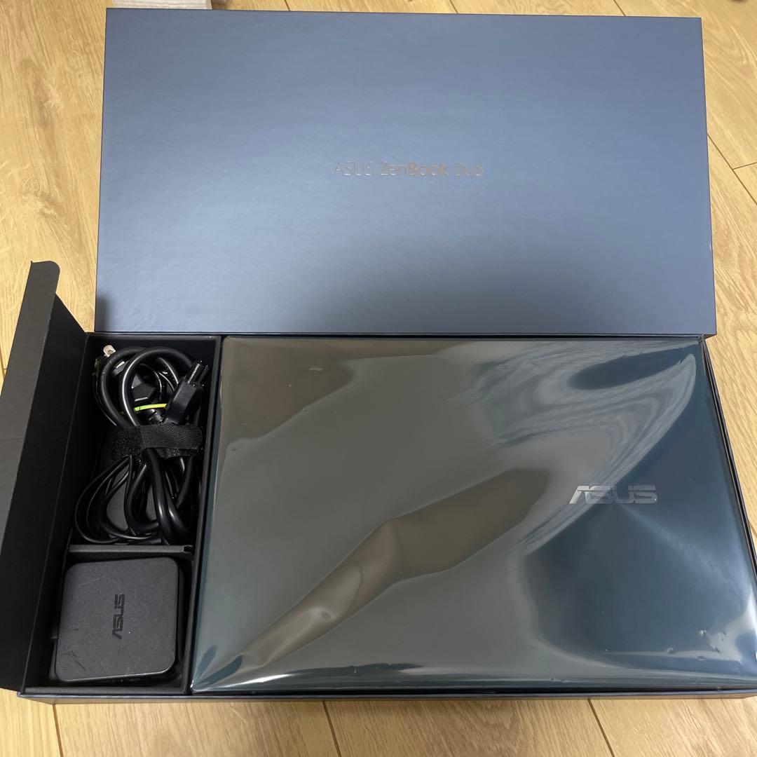 【リン】ASUS ZenBook Duo Core i7 状態良好