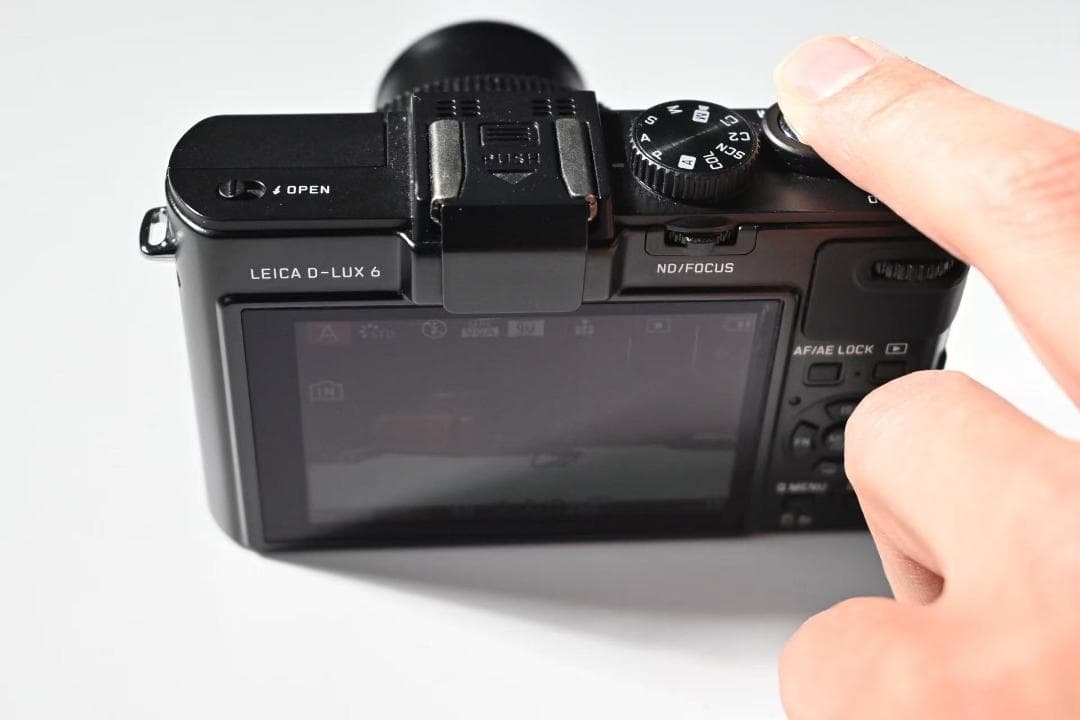 【極美品、完動品】ライカ Leica D-LUX 6 デジタルカメラ