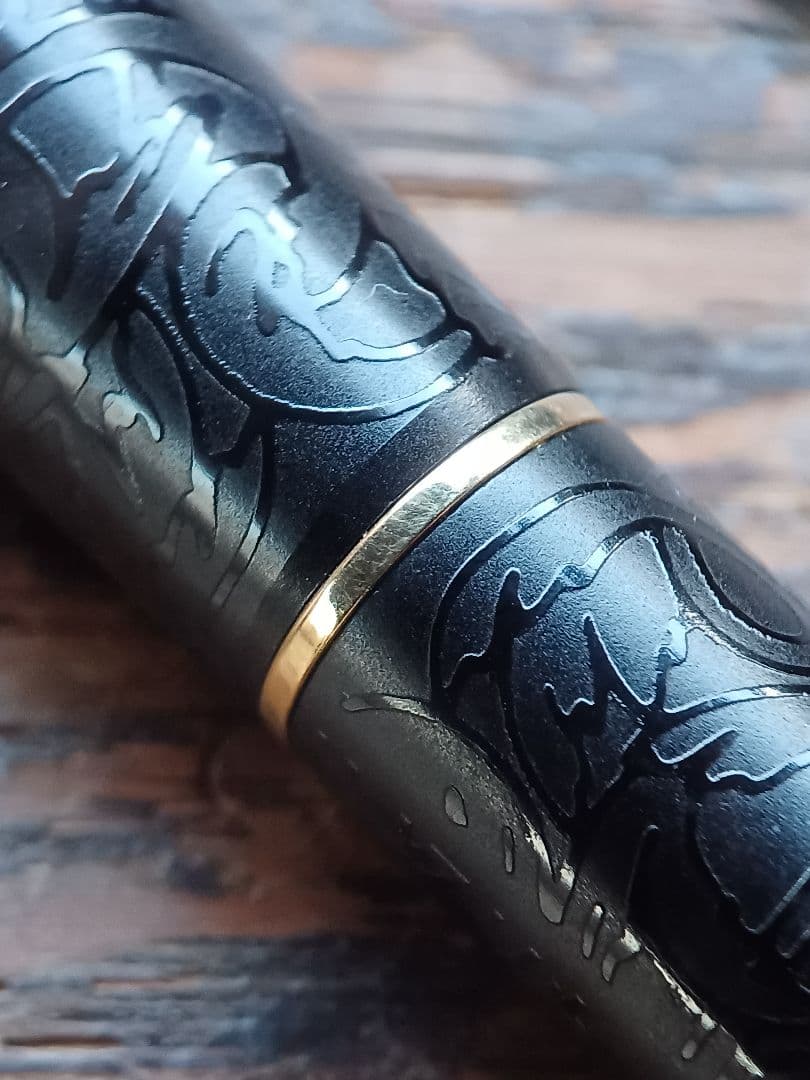 【メンテ済み】プラチナ　万年筆　唐草　18K　中字　美品　希少モデル