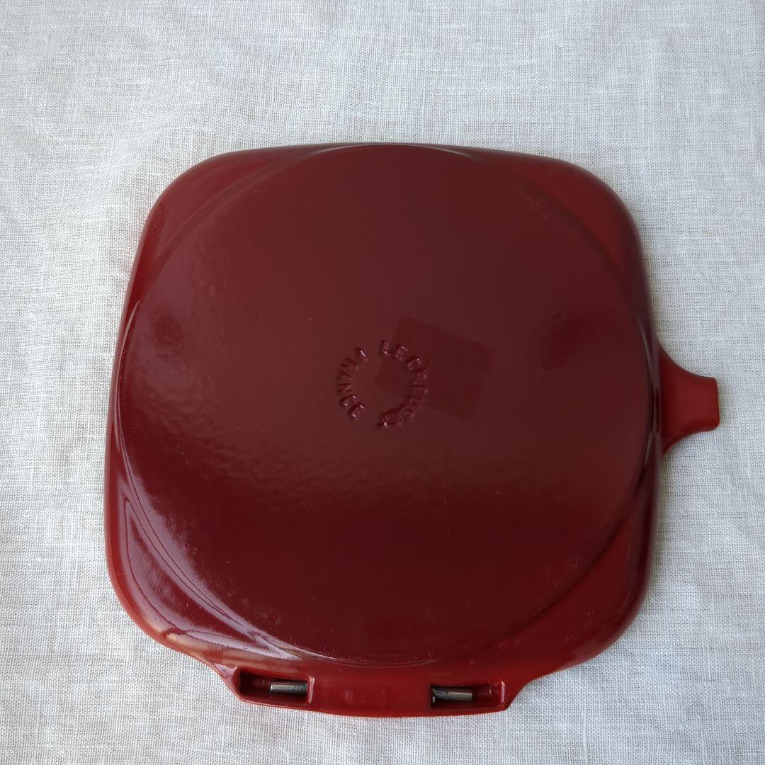 ル・クルーゼ　鋳鉄グリルパン　取り外し可能なハンドル付き　折りたたみ