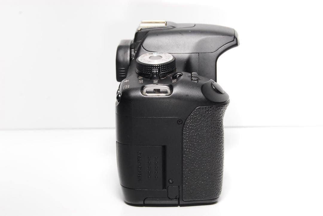 ⭐️軽重量⭐️Canon Kiss X3 一眼レフ　手振れ補正付き　初心者向け