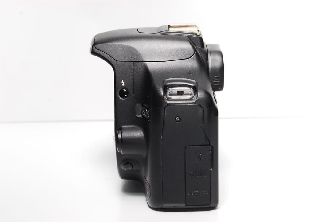 ⭐️軽重量⭐️Canon Kiss X3 一眼レフ　手振れ補正付き　初心者向け