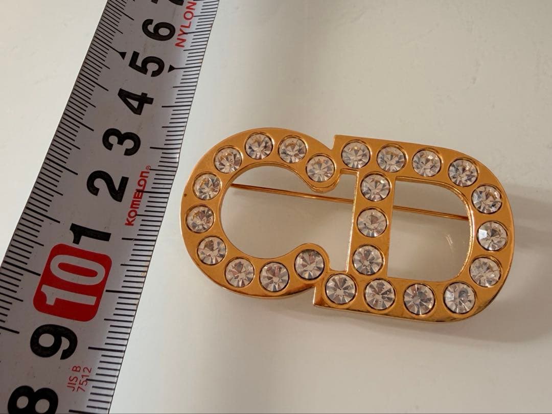 最終値下げ【DIOR】 CDロゴ ブローチ ヴィンテージ ゴールド クリスタル