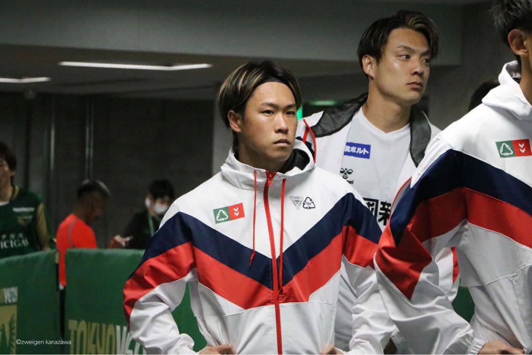 【新品タグ付き】ヒュンルン　ジャージ　ライトウインドトップ