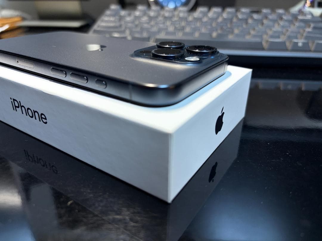 【美品】iPhone 15 pro 128GB ブルーチタニウム　SIMフリー