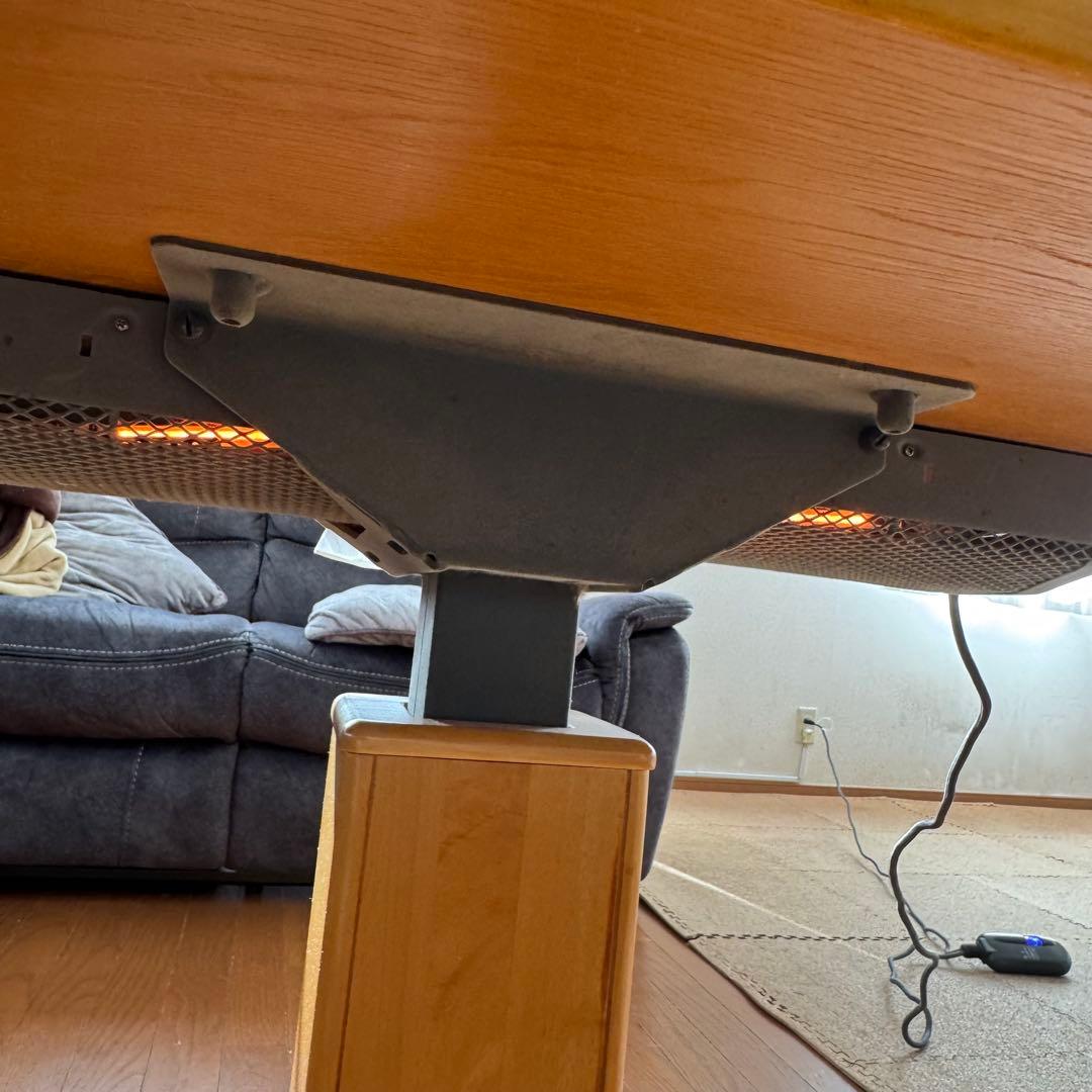 ダイニングテーブル コタツ機能付き こたつ布団付き　高さ調整可能 /昇降コタツ