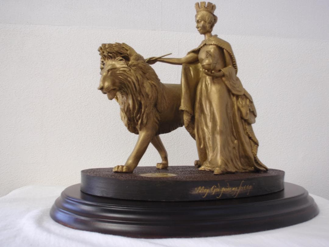 英国ビクトリア女王☆ウナとライオン☆