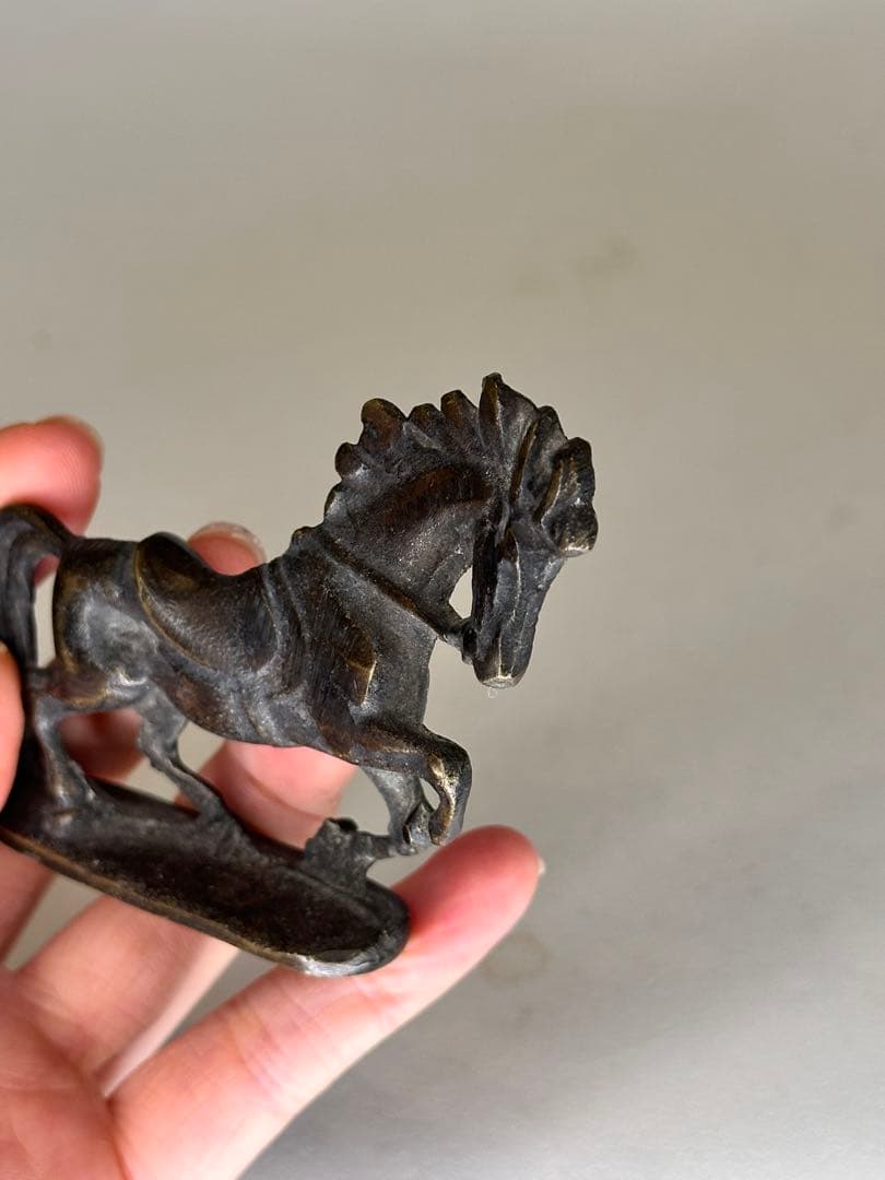 銅製 馬置物 駿馬像 古銅風 オブジェ 時代物 飾り物