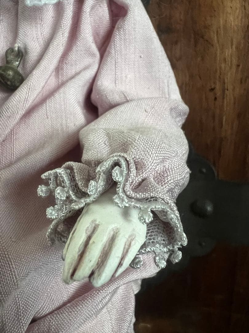 人形 ピンクの布製ピエロ人形