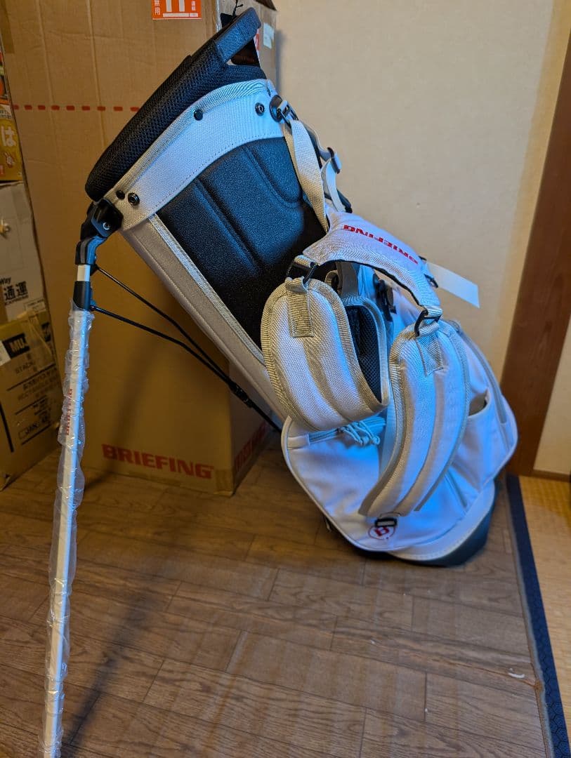 ブリーフィングゴルフキャディバッグ 限定CR-4 ホリデーコレクション 白×赤