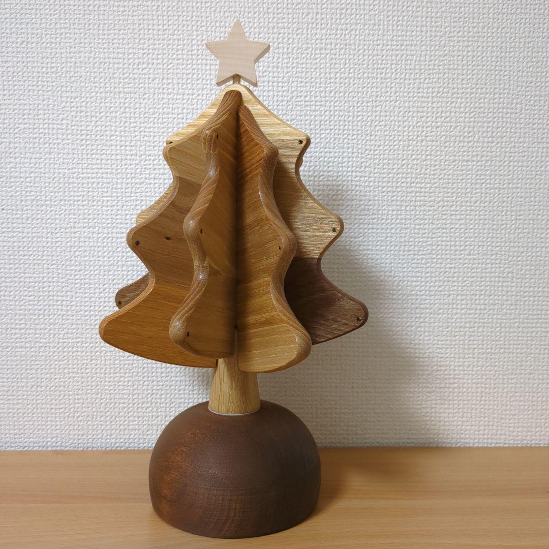オークビレッジクリスマスツリー