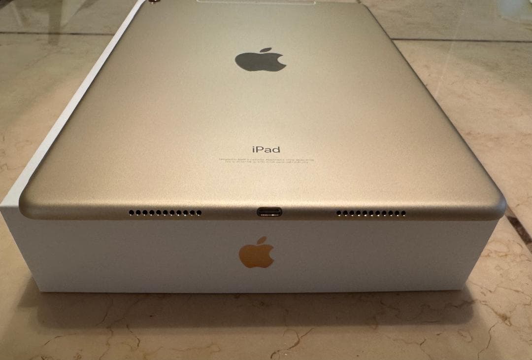 iPad Pro 10.5インチ SIMフリー　Cellular　ゴールド