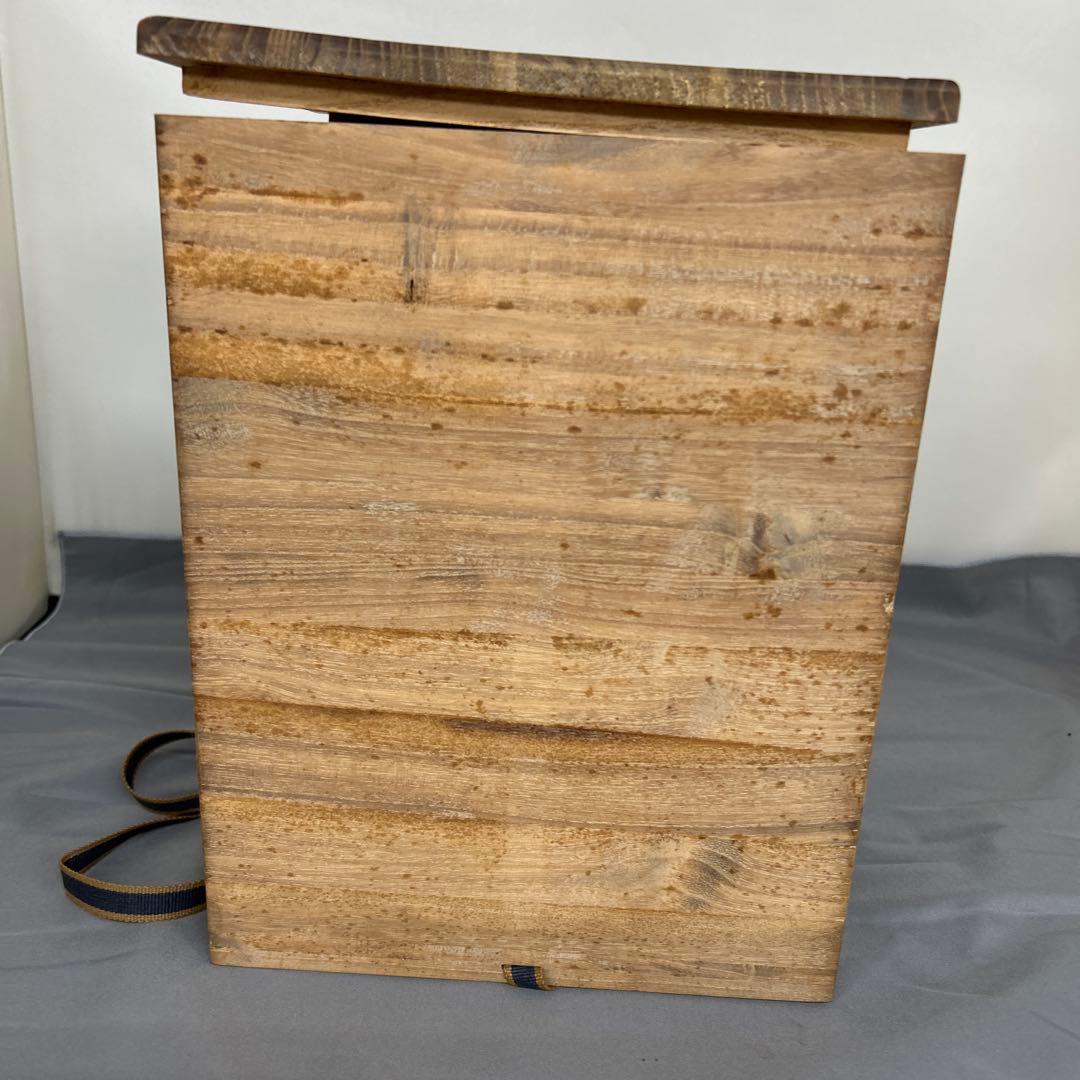 九谷焼　東方四十吉　花器　唐草