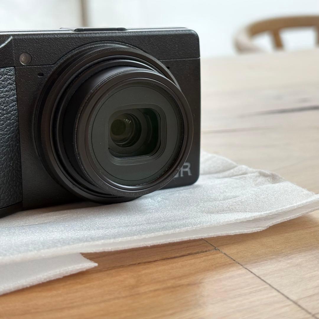 【極美品】 RICOH GRIIIx 【2025年11月分　付属品多数】