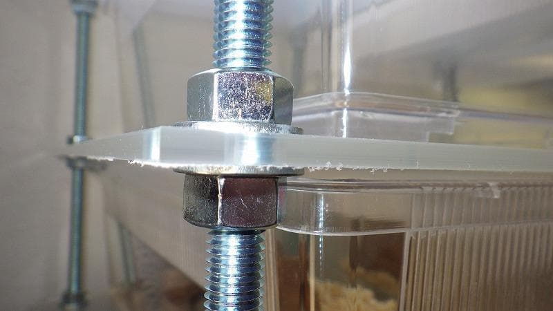 レオパ、ヘビの飼育ケージ　スネークラック