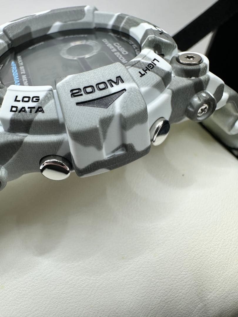 新品未使用　G-SHOCK GW-200CF-7JF カモ