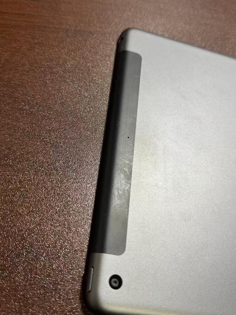 Apple iPad 第8世代 128GB 本体　simフリー