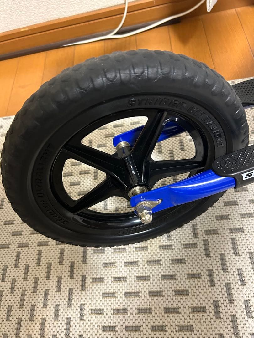 『美品』STRIDER ストライダー12インチ スポーツモデル　青　ブルー