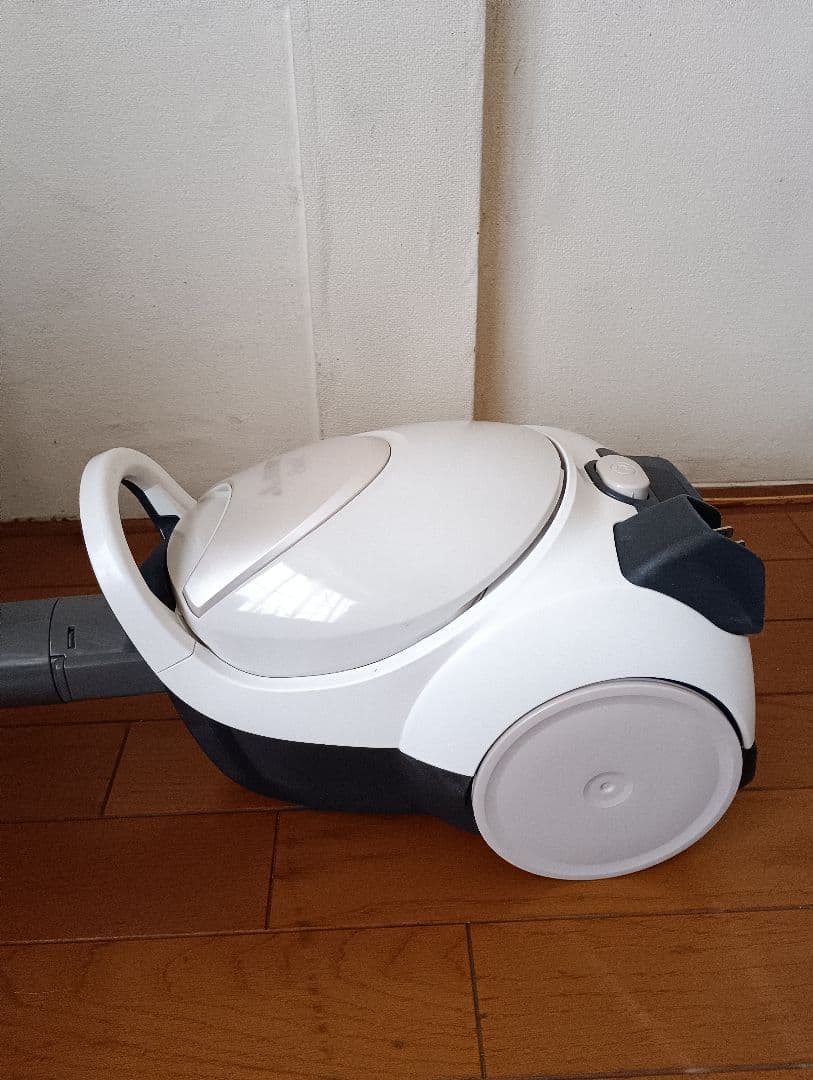 軽量型❗三菱、紙パック式掃除機(エアーノズル）