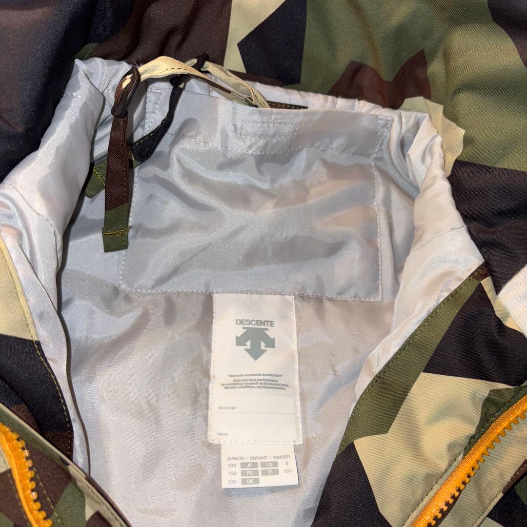 超美品　DESCENTE ヒートナビ 子供用スキーウェア 上下セット 130