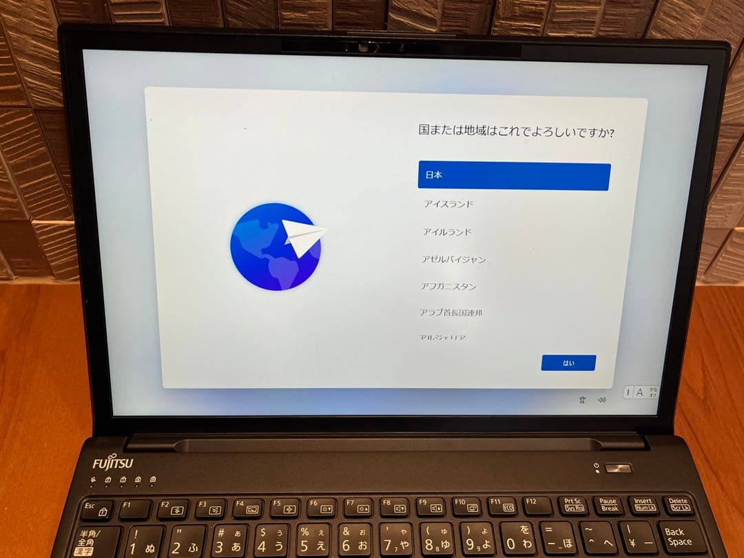 富士通 LIFEBOOK U9313/NX / Core i5-1235U /