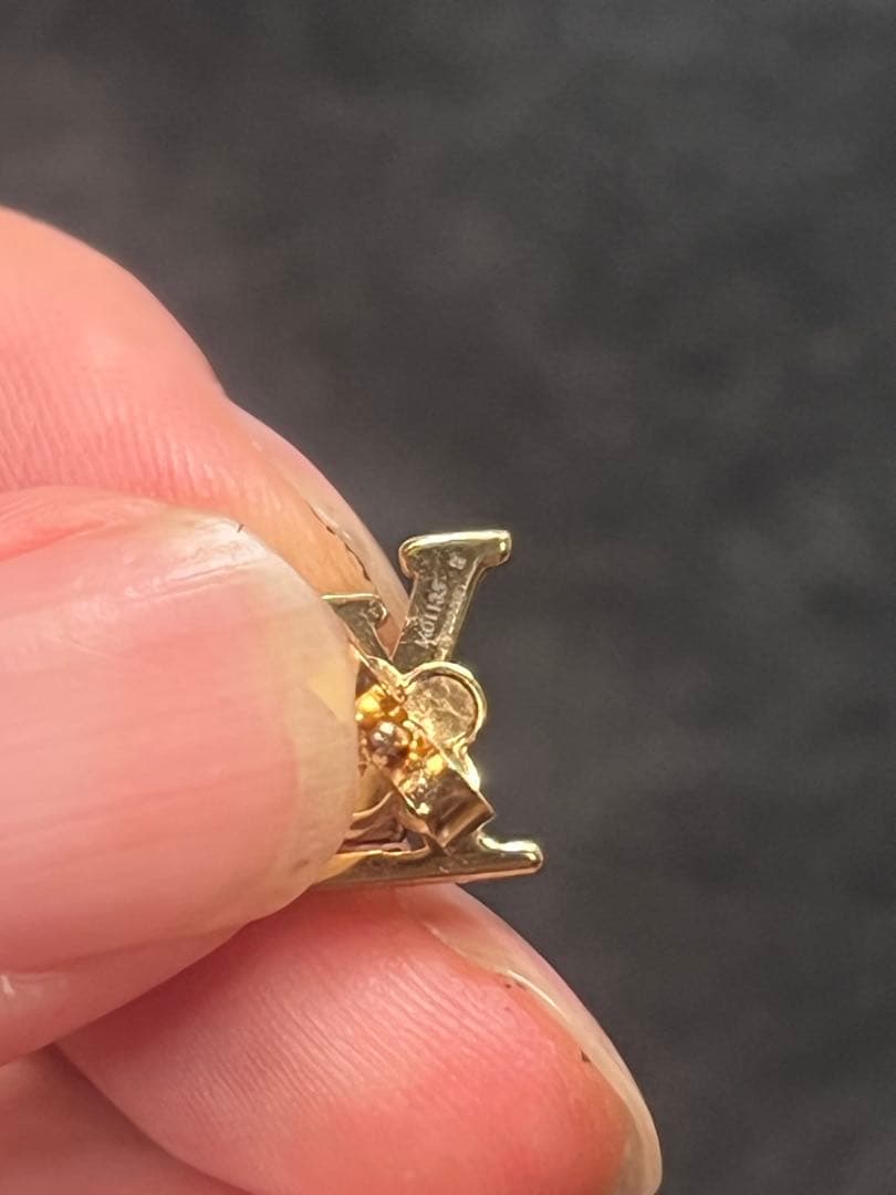 LOUIS VUITTON ピアス