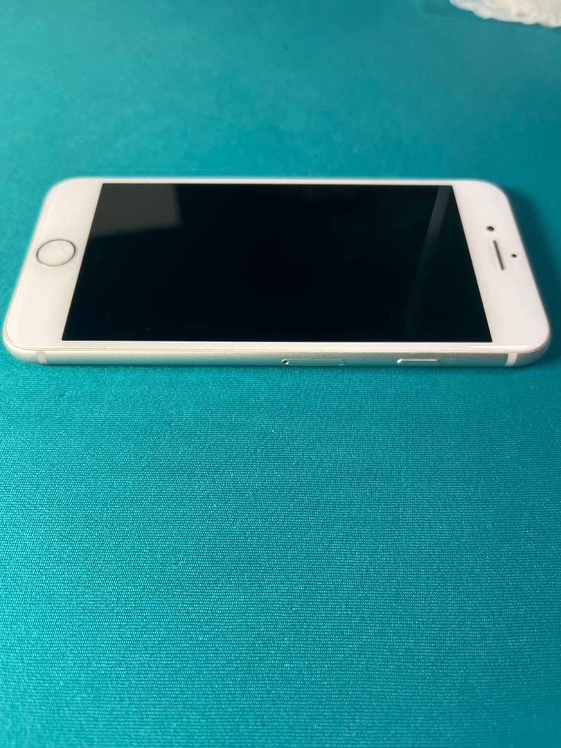 iPhone8 ホワイト　64G