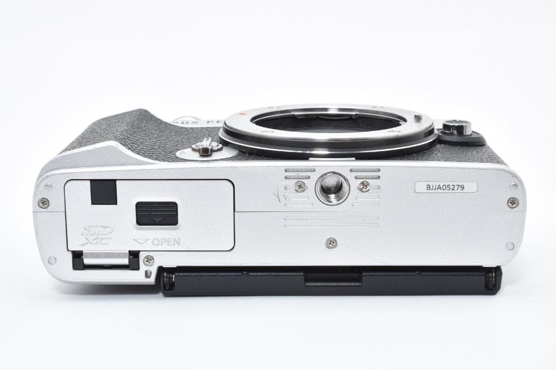 美品 OM SYSTEM PEN E-P7 ダブルズームキットショット数606回