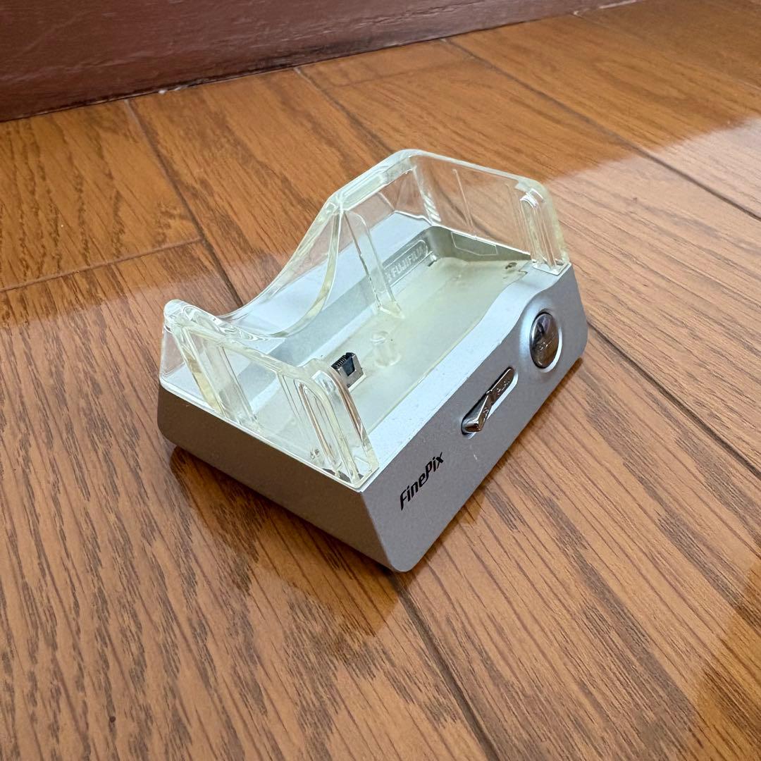 Fujifilm FinePix F440 コンパクトデジタルカメラ