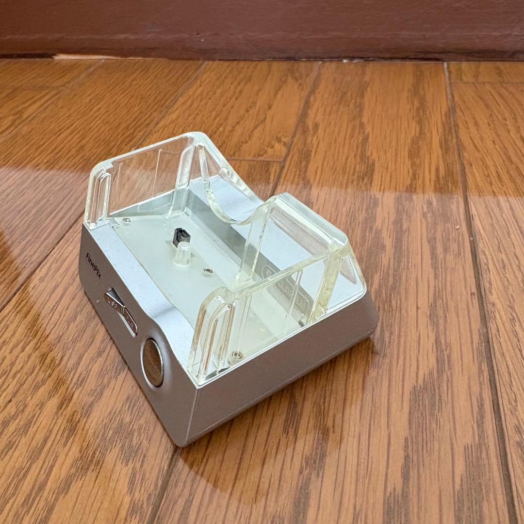 Fujifilm FinePix F440 コンパクトデジタルカメラ