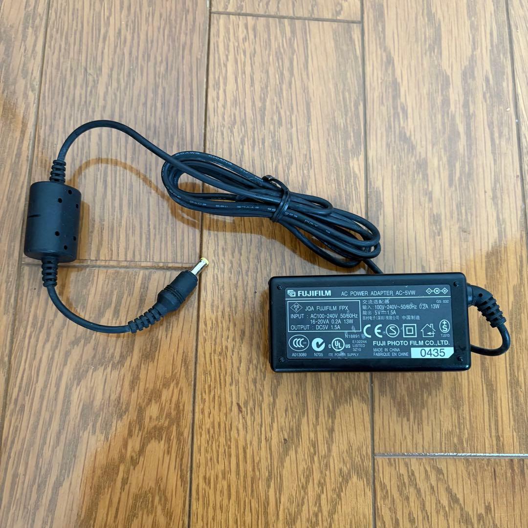 Fujifilm FinePix F440 コンパクトデジタルカメラ