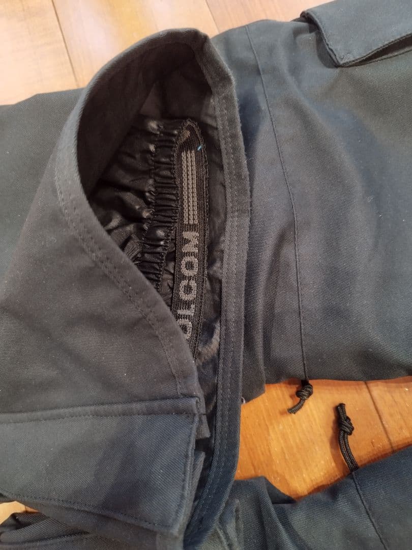 ボルコム　キッズ　ビブパンツ　Sサイズ　130センチ