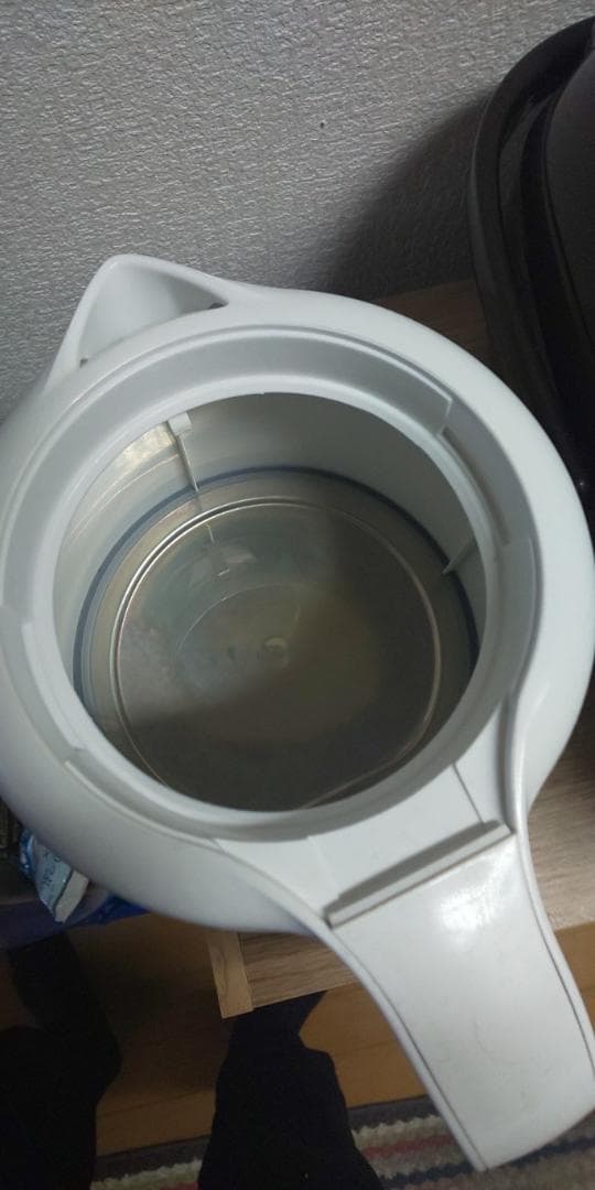 冷蔵庫、電子レンジ、ケトル、炊飯器、ガスコンロ