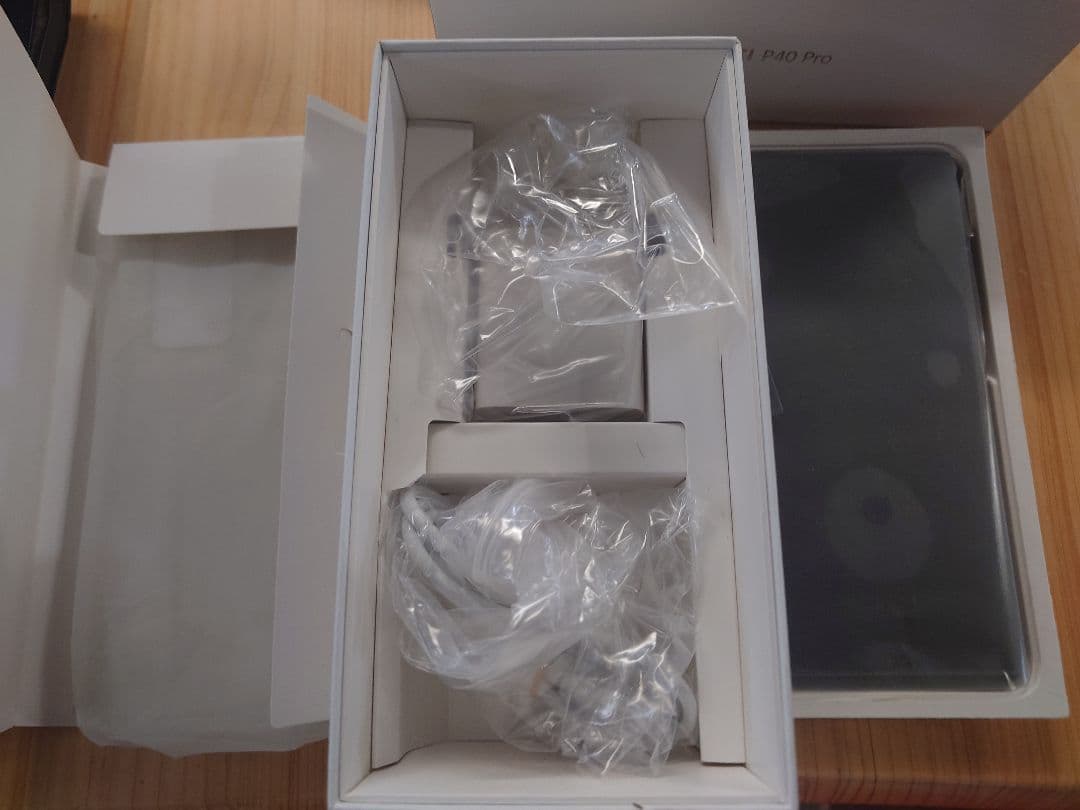 HUAWEIP40Pro＆ケースセット シルバーフロスト 256 GB