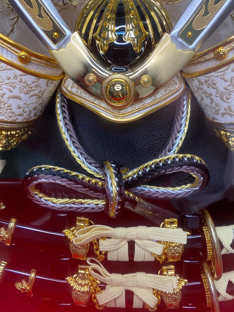 東京久月　五月人形　家紋付き兜飾り　ガラスケース入　１２号