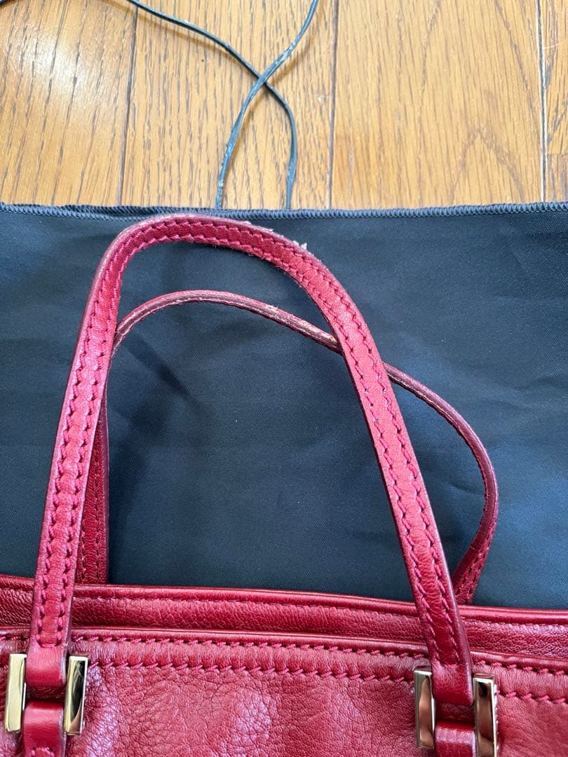 Fendi レザー ハンドバッグ 赤