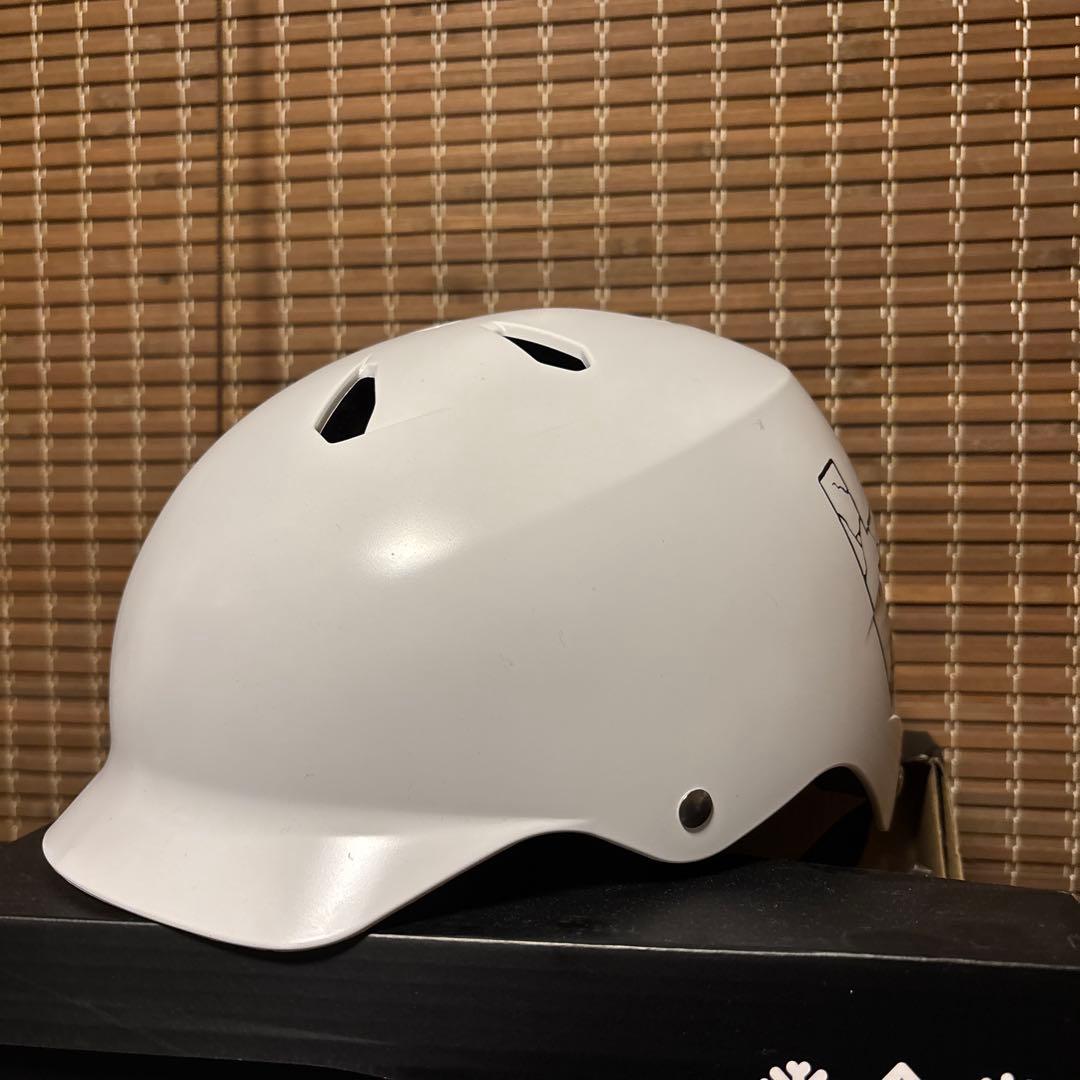 Bern バーン　ヘルメットTEAM WATTS 耳当て付き　ゴーグルクリップ