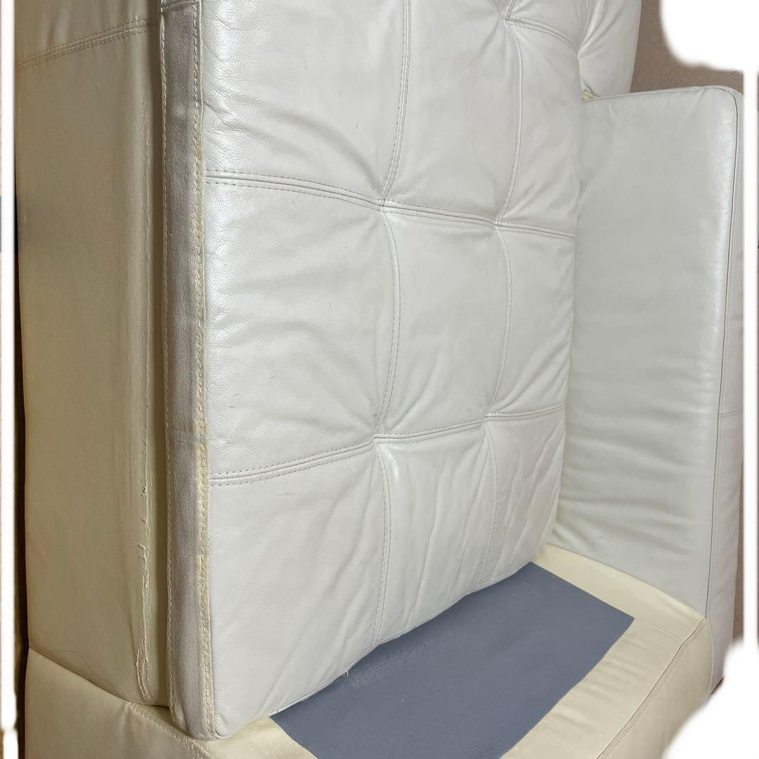 ニトリカウチソファ本革(一部合革)ホワイト　カウチ側　商品価格¥20000