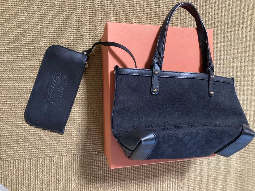 古い　LOEWE と GUCCI