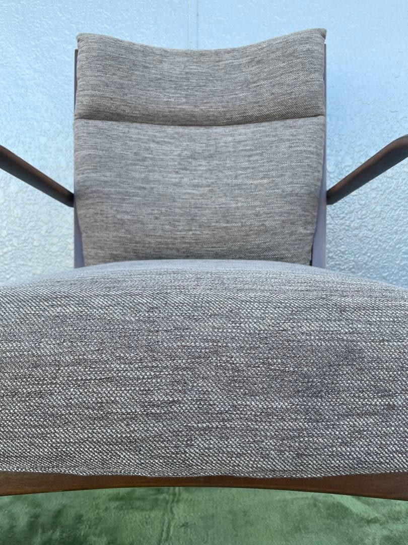 美品　ニトリ Nコレクション C-27M 肘付き　ダイニングチェア