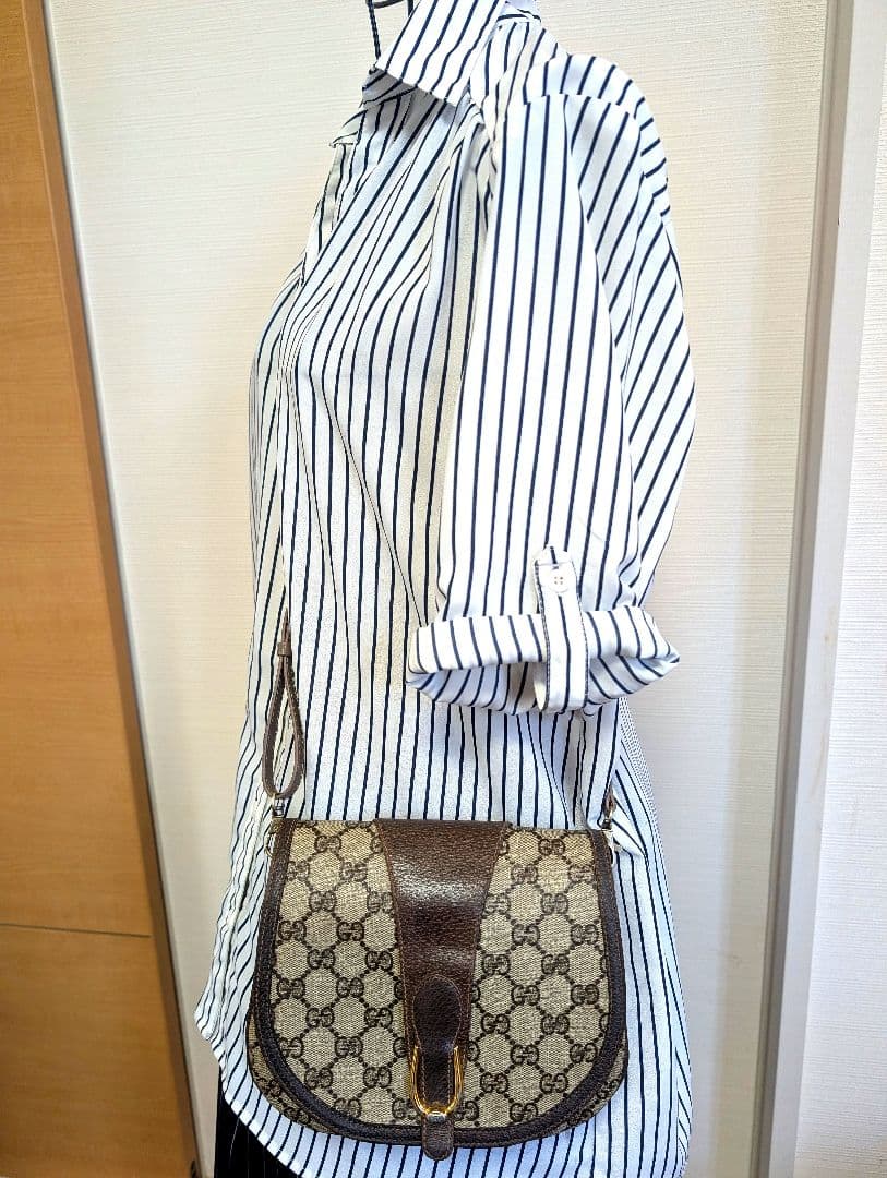 ♥美品♥グッチ　ショルダーバッグ　斜めがけ　GG柄　ヴィンテージ　GUCCI